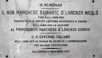 Caserma "A. Bafile" iscrizione posta sulla palazzina del Comando di Battaglione