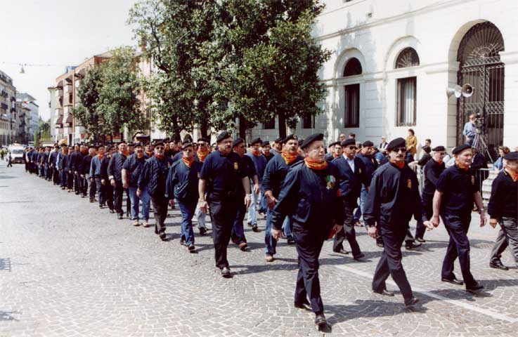 Sfilano i Lagunari in congedo